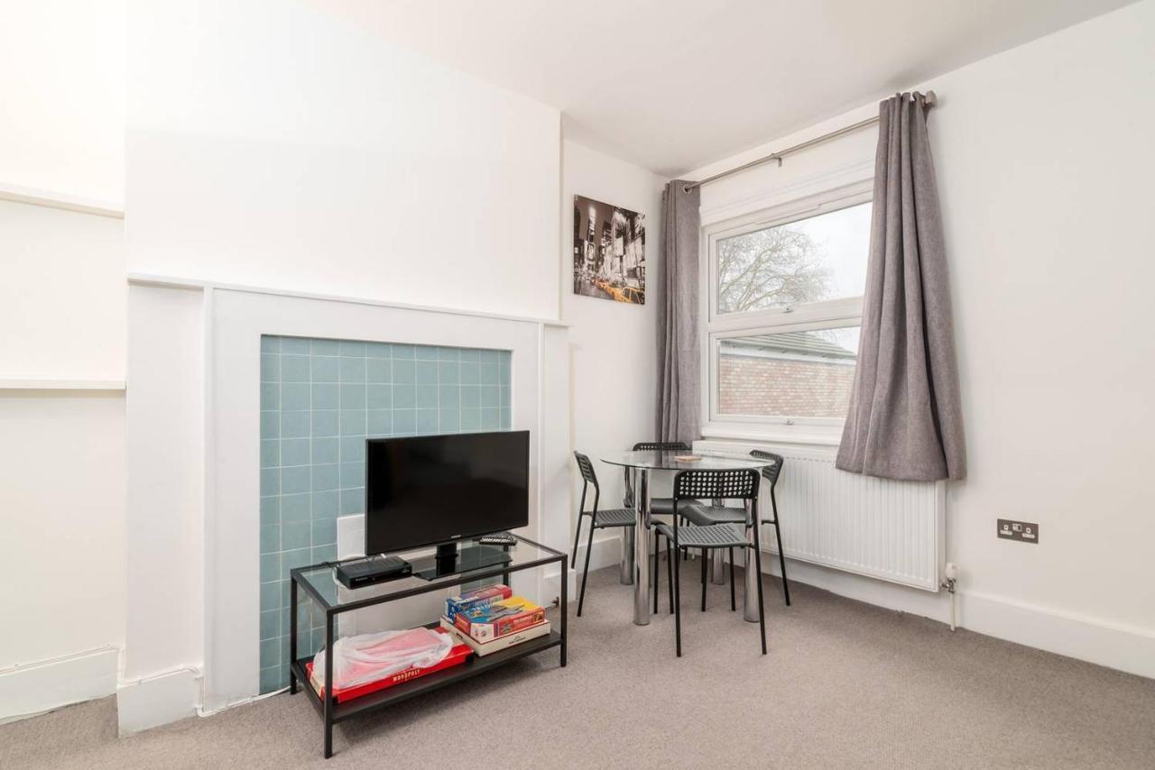 Apartament Guestready - Modern 2-bed For 4 In Golders Green! Londra